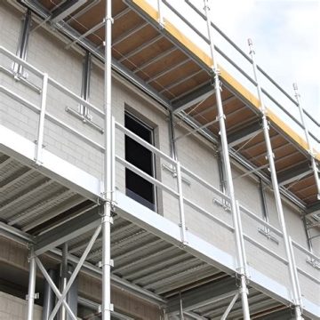 Versatile aluminium scaffold system for both indoor and outdoor use